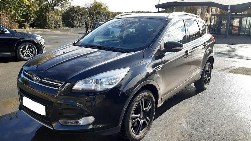 Schwarz Gebraucht 2013 Ford Kuga Titanium SUV | 8.149 € (Fairer Preis) - Bild 1/4