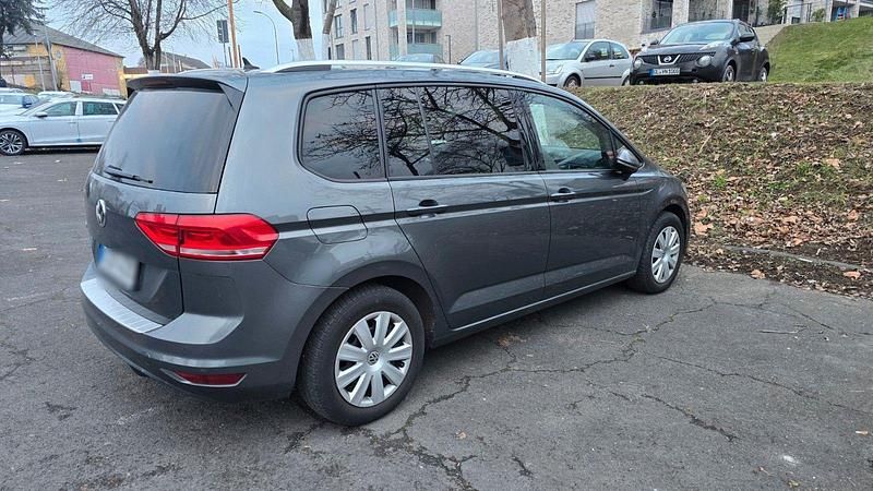 Gebraucht VW Touran Join 150 PS (110 kW) 2018 Grau Van / Kleinbus
