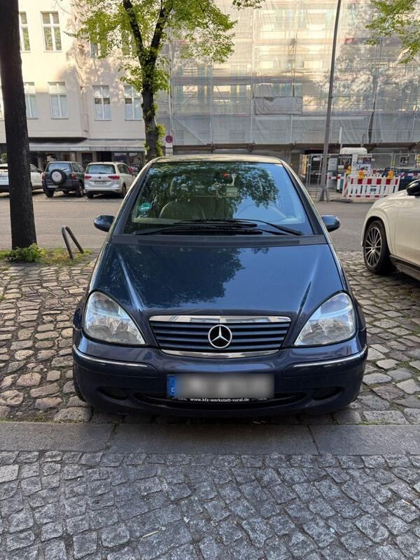 Blau Gebraucht 2001 Mercedes A160 Elegance Kleinwagen | 2.000 € (Fairer Preis) - Bild 1/4