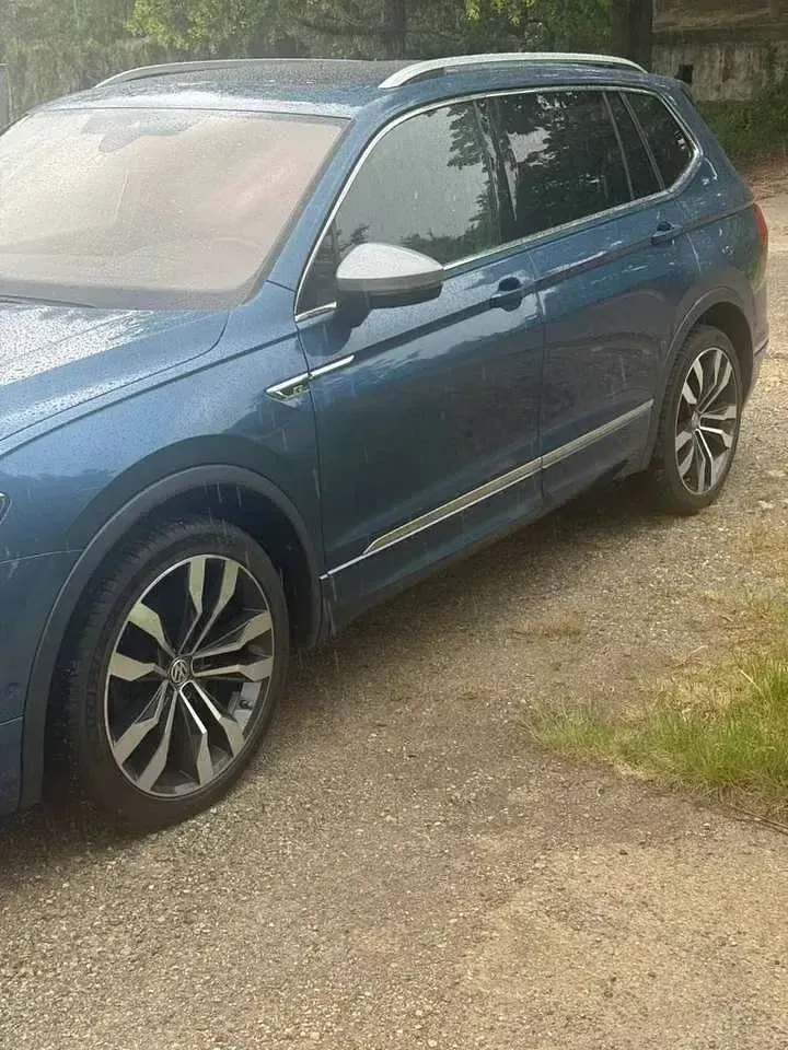 Gebraucht VW Tiguan Allspace Highline 239 PS (175 kW) 2020 Blau SUV
