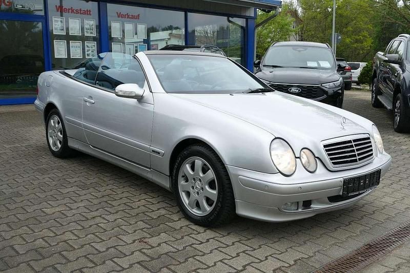 Brillantsilber metallic 744 Gebraucht 2002 Mercedes 200 Cabrio | 14.990 € - Bild 1/4