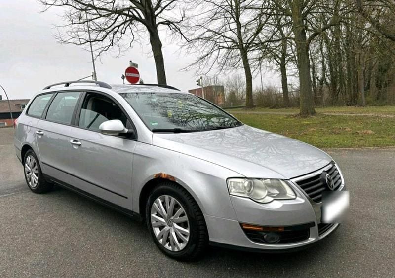 Usado VW Passat 105 HP (77 kW) 2006 Cinzento Carrinha