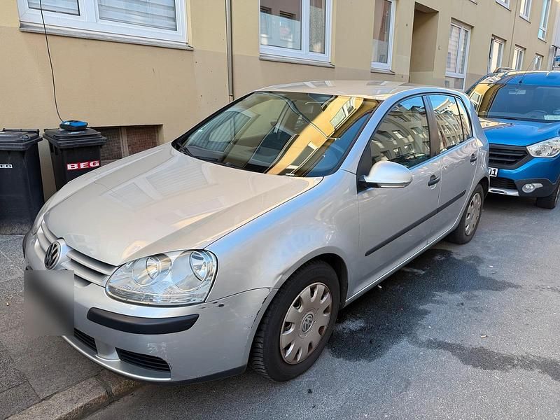 Gebraucht VW Golf IV 75 PS (55 kW) 2005 Silber Limousine