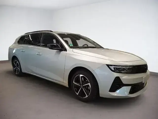 Gebraucht Opel Astra 131 PS (96 kW) 2024 Kristall silber metallic Kombi