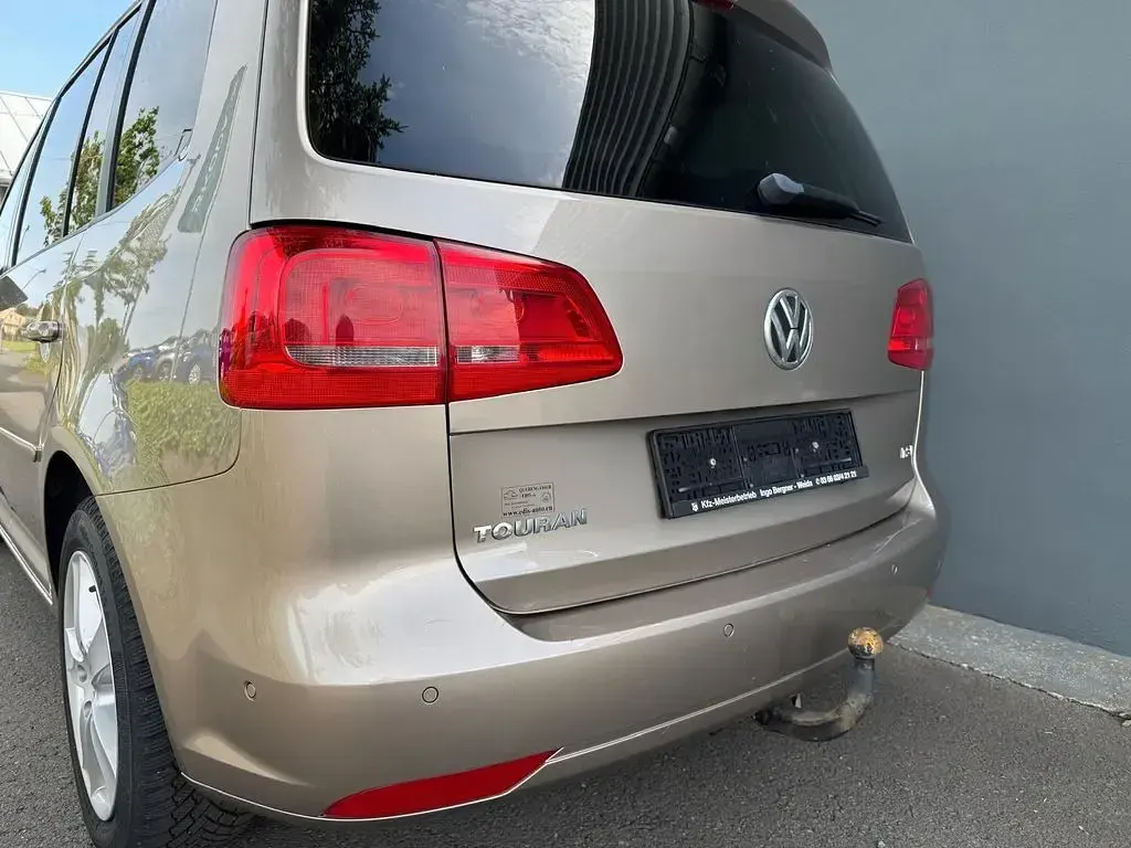 Gebraucht VW Touran Comfortline 140 PS (102 kW) 2014 Beige Van / Kleinbus