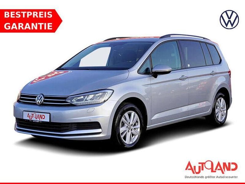 Silber Gebraucht 2019 VW Touran Comfortline Van / Kleinbus | 24.950 € (Fairer Preis) - Bild 1/4