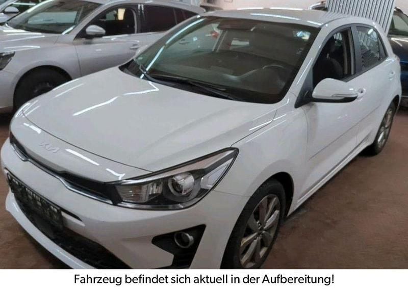 Gebraucht Kia Rio Vision 101 PS (74 kW) 2022 Weiß Limousine