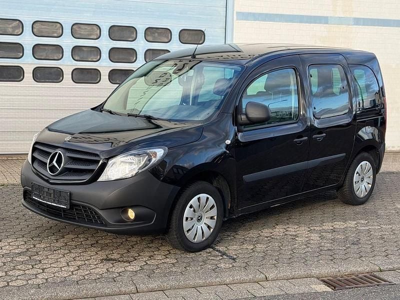 Schwarz Gebraucht 2020 Mercedes Citan 111 Kombi | 8.200 € (Guter Preis) - Bild 1/4