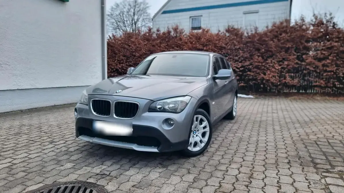 Gebraucht BMW X1 146 PS (107 kW) 2012 Grau SUV