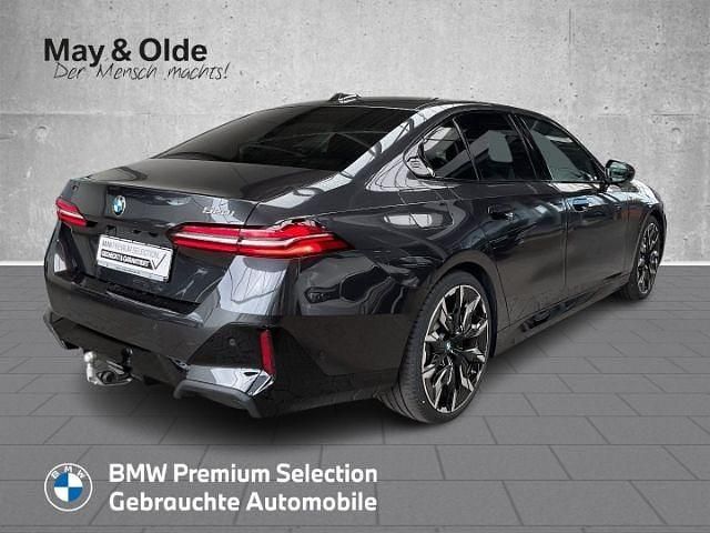 Gebraucht BMW 520 Comfort Edition 190 PS (139 kW) 2025 Sophistograu brillanteffekt me Limousine