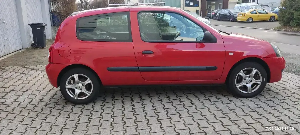 Gebraucht Renault Clio II 65 PS (47 kW) 2009 Rot Limousine