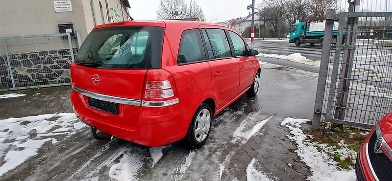 Gebraucht Opel Zafira 115 PS (84 kW) 2009 Rot Van / Kleinbus