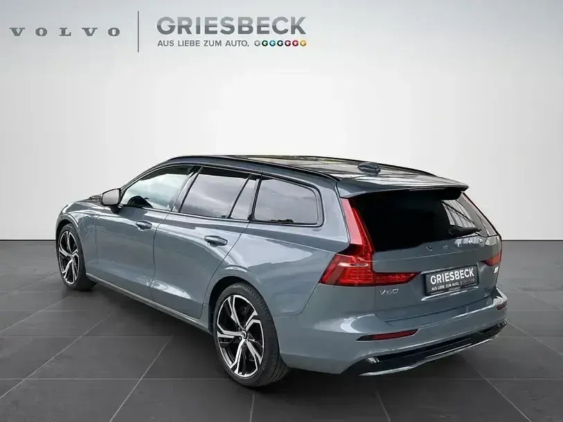Gebraucht Volvo V60 Plus 455 PS (334 kW) 2024 Grau Kombi