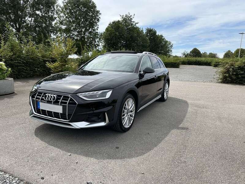 Schwarz Gebraucht 2023 Audi A4 Allroad Sport Kombi | 48.490 € (Teuer) - Bild 1/4