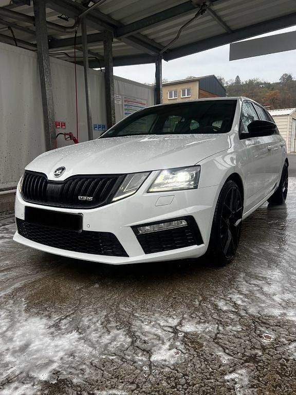 Gebraucht Skoda Octavia RS 184 PS (135 kW) 2017 Weiß Kombi