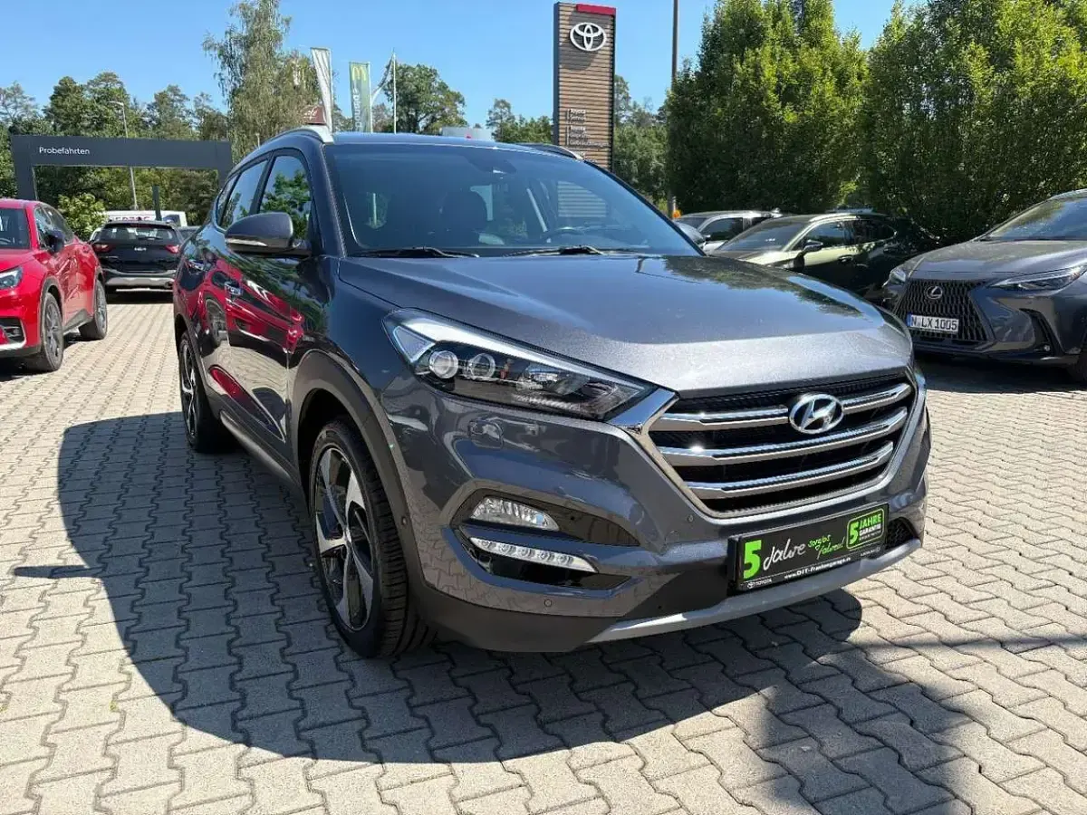 Gebraucht Hyundai Tucson Premium 141 PS (103 kW) 2017 Grau SUV