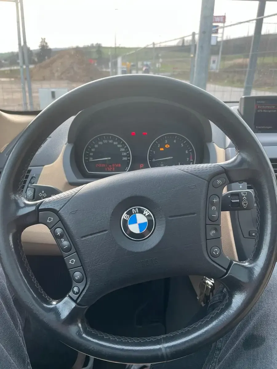 Gebraucht BMW X3 234 PS (172 kW) 2003 Schwarz SUV