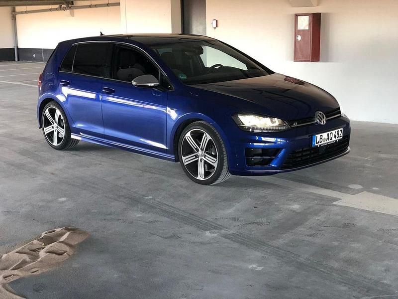 Blau Gebraucht 2017 VW Golf VII R Kombi | 19.900 € (Fairer Preis) - Bild 1/4
