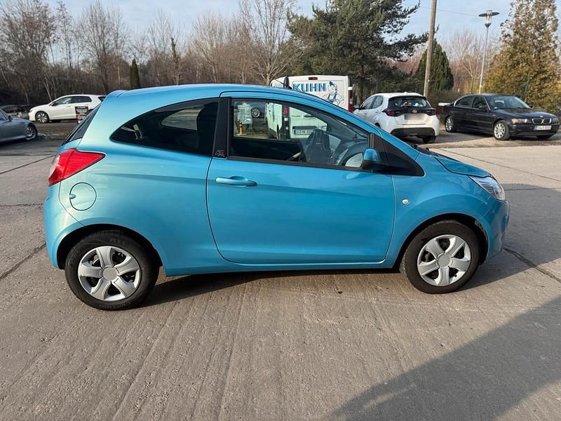 Second-hand Ford Focus 70 CP (51 kW) 2010 Albastru Hatchback