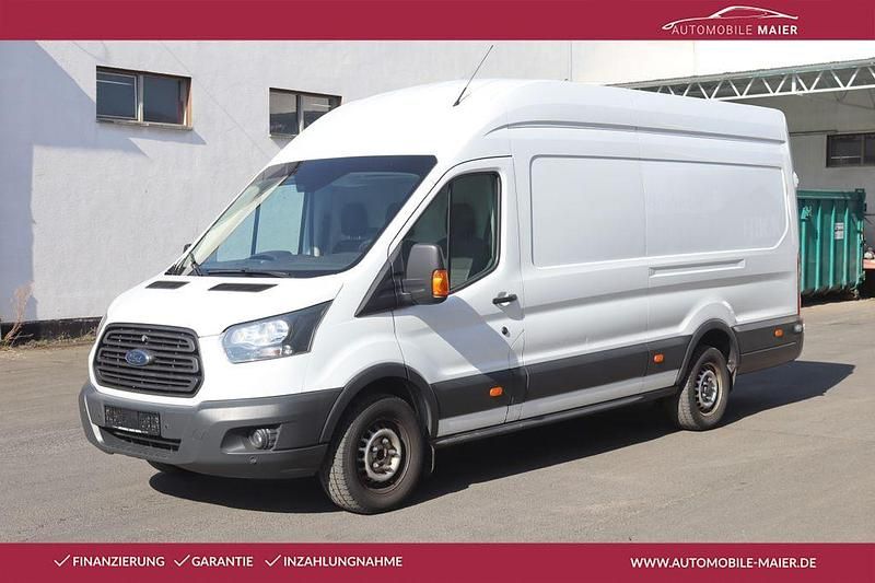 Second-hand Ford Transit 170 CP (125 kW) 2017 Alb Monovolum