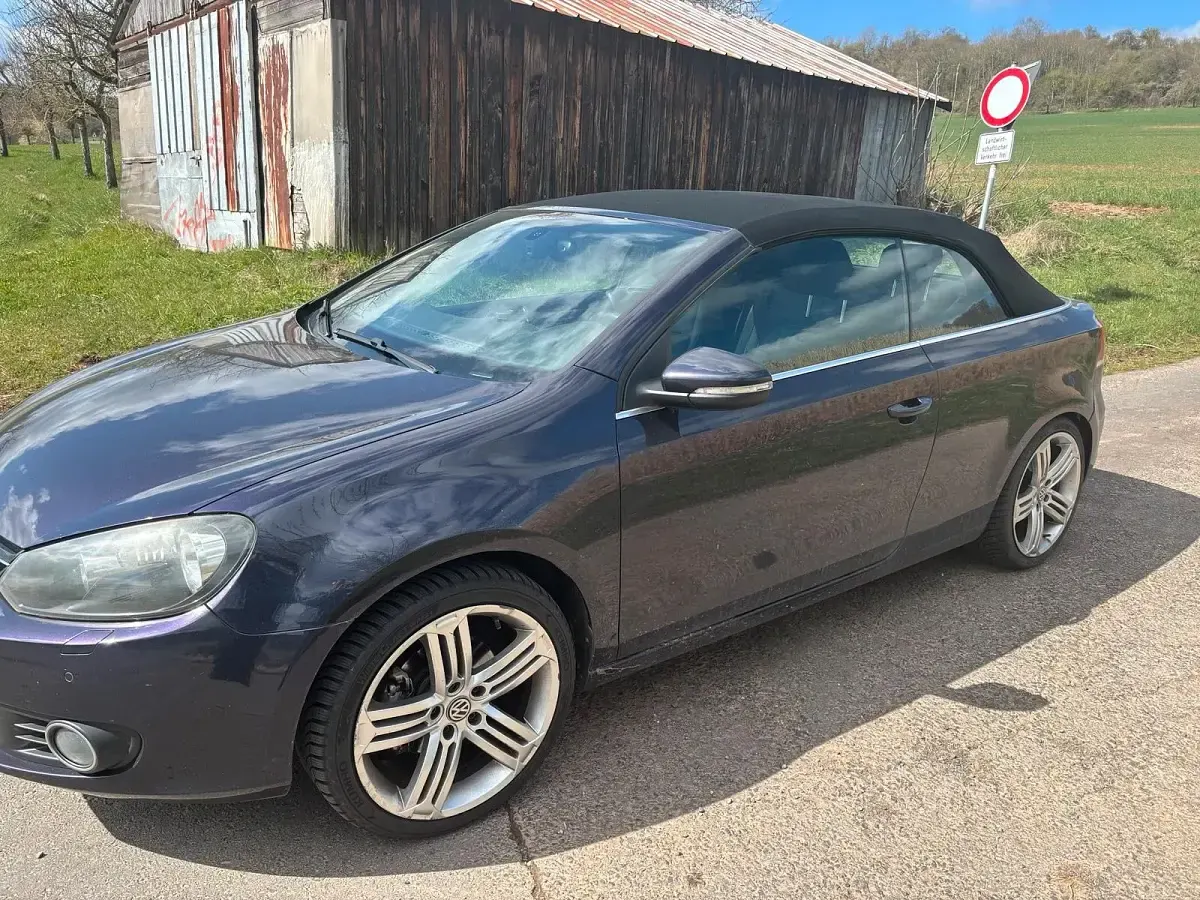 Gebraucht VW Golf Cabriolet 105 PS (77 kW) 2012 Violet Cabrio