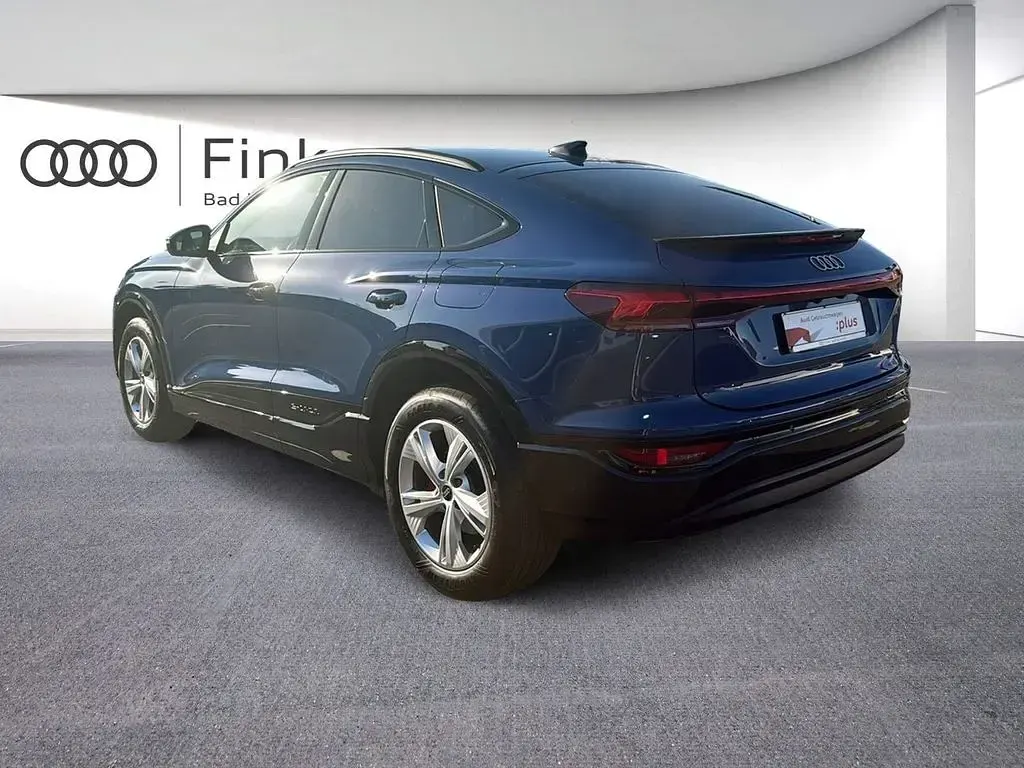 Gebraucht Audi Q6 Sportback e-tron Sport 185 kW (252 PS) 2025 Ascariblau metallic SUV