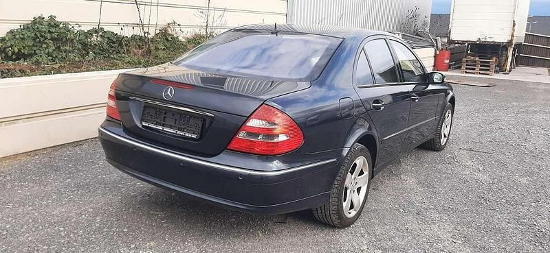 Second-hand Mercedes E320 224 CP (164 kW) 2005 Verde Berlinǎ