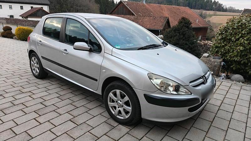 Gebraucht Peugeot 307 108 PS (79 kW) 2004 Silber Kleinwagen