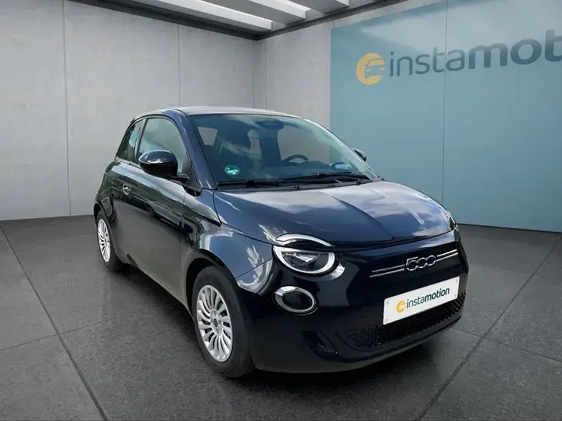 Gebraucht Fiat 500e Action 69 kW (95 PS) 2023 Schwarz Kleinwagen