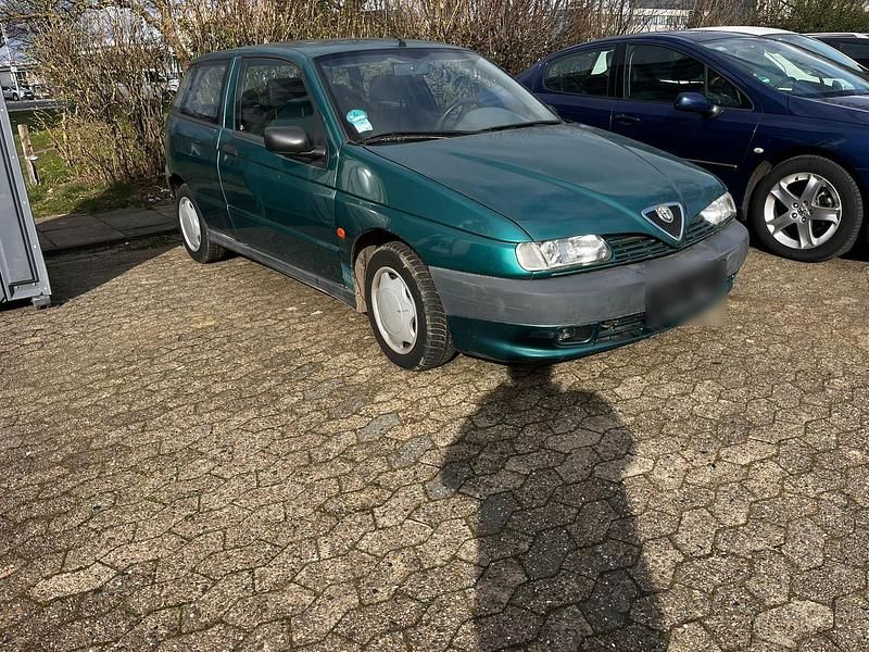 Gebraucht Alfa Romeo 145 103 PS (75 kW) 1995 Grün Kleinwagen