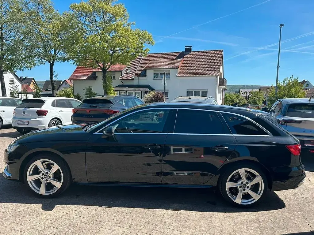 Gebraucht Audi A4 Advanced Plus 150 PS (110 kW) 2023 Schwarz Kombi