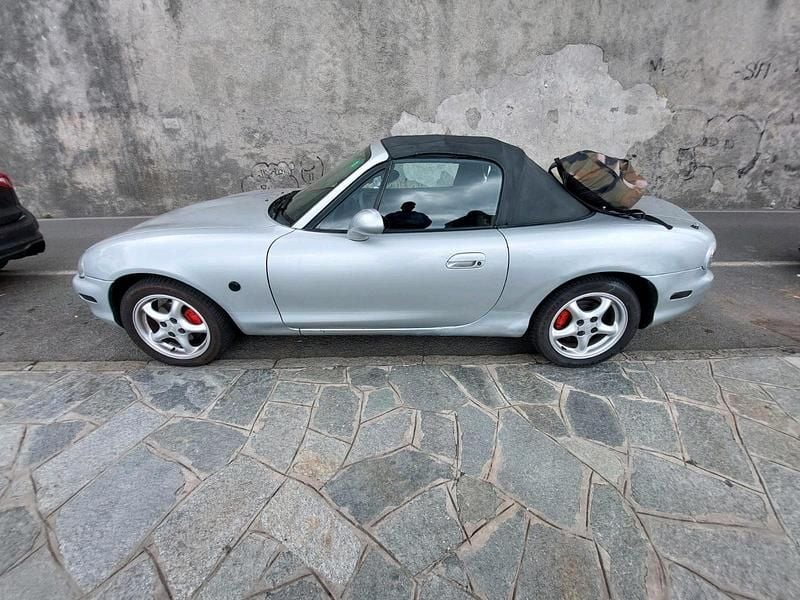 Gebraucht Mazda MX5 110 PS (80 kW) 2000 Silber Cabrio