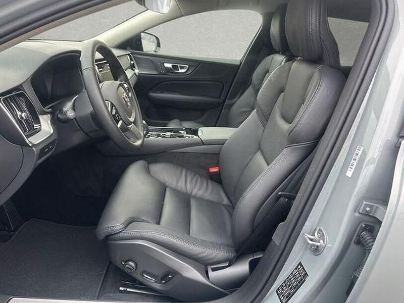 Gebraucht Volvo V60 Plus 349 PS (256 kW) 2025 Vapour grey Kombi