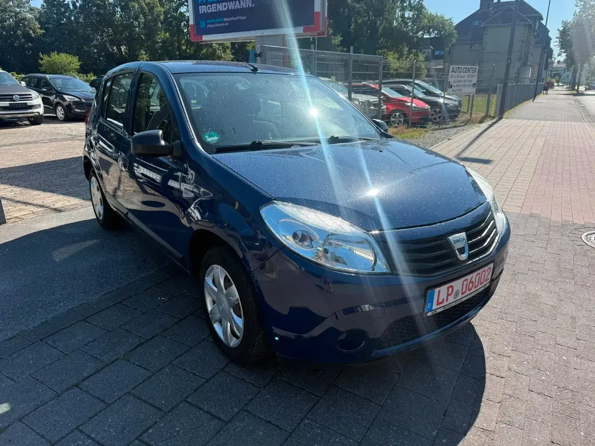 Gebraucht Dacia Sandero 75 PS (55 kW) 2009 Blau Kleinwagen