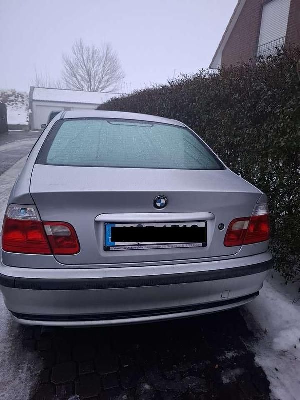 Gebraucht BMW 318 118 PS (86 kW) 1999 Silber Limousine