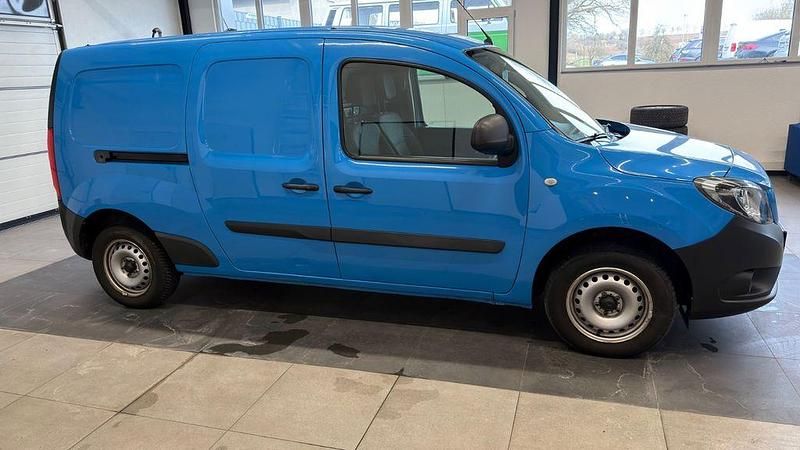 Gebraucht Mercedes Citan 111 116 PS (85 kW) 2021 Blau Van / Kleinbus