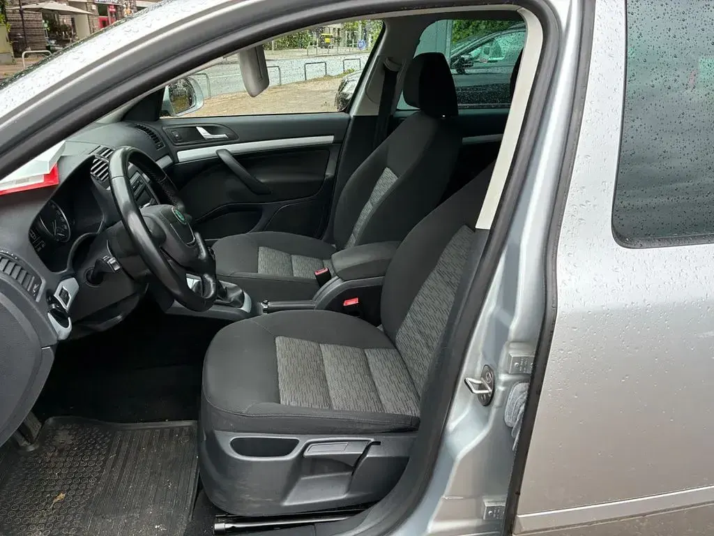 Gebraucht Skoda Octavia Impuls Edition 122 PS (89 kW) 2011 Silber Kombi