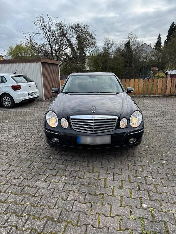 Gebraucht Mercedes E220 170 PS (125 kW) 2006 Schwarz Limousine