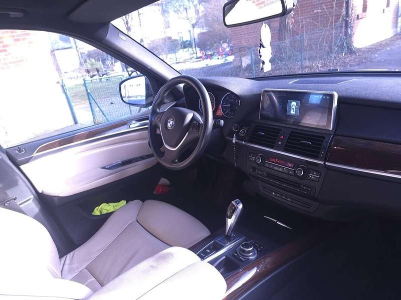 Second-hand BMW X5 245 CP (180 kW) 2011 Maro SUV