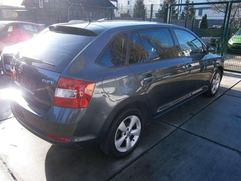 Gebraucht Skoda Rapid Ambition 105 PS (77 kW) 2015 Metalgrau metallic Kleinwagen