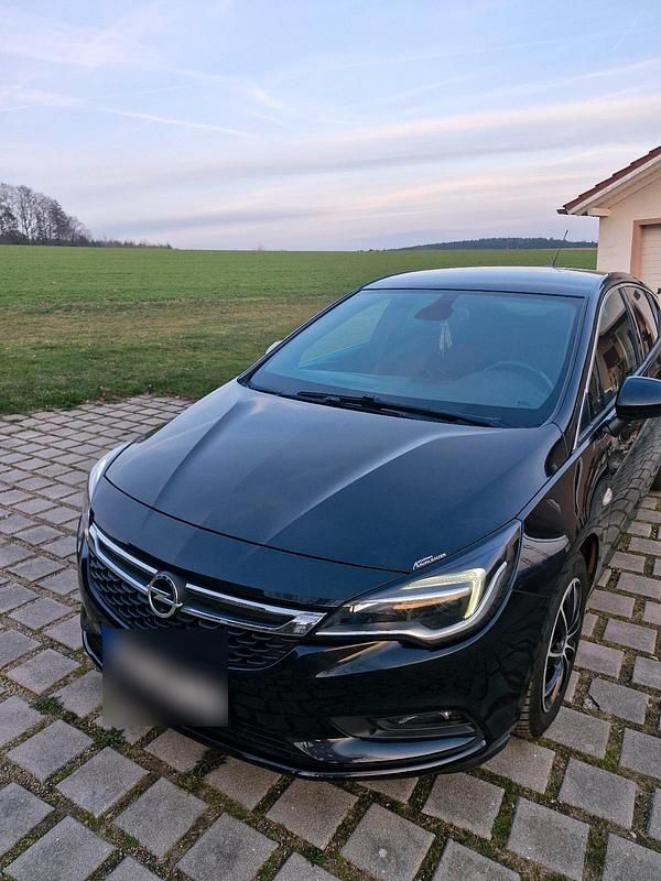 Gebraucht Opel Astra Dynamic 110 PS (80 kW) 2016 Schwarz Limousine