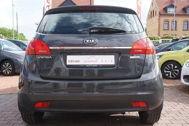 Gebraucht Kia Venga 125 PS (91 kW) 2019 Darkpentametalmet. Kleinwagen