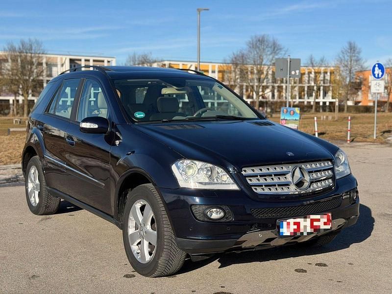 Gebraucht Mercedes ML500 306 PS (225 kW) 2006 Blau SUV