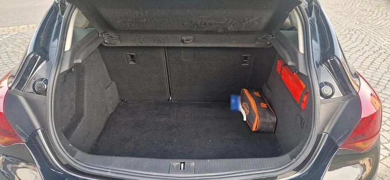 Gebraucht Opel Astra Sport 180 PS (132 kW) 2011 Schwarz Kleinwagen