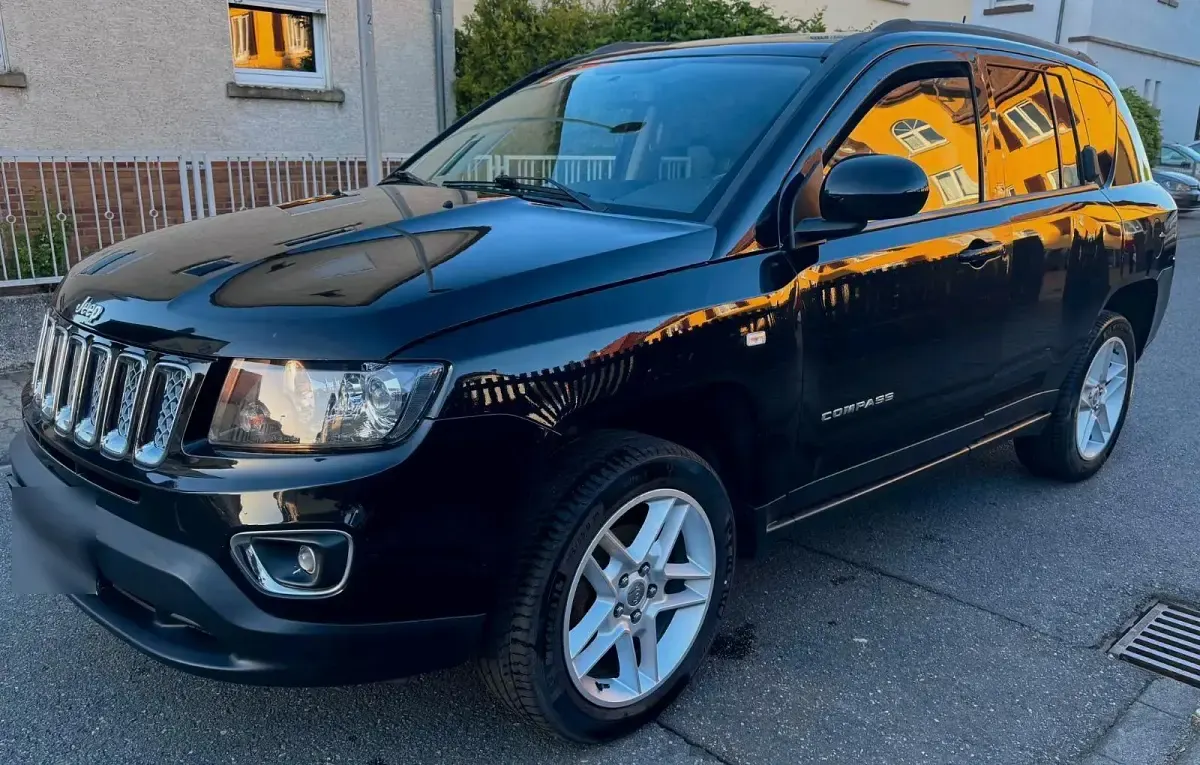 Second-hand Jeep Compass 163 CP (119 kW) 2013 Negru SUV