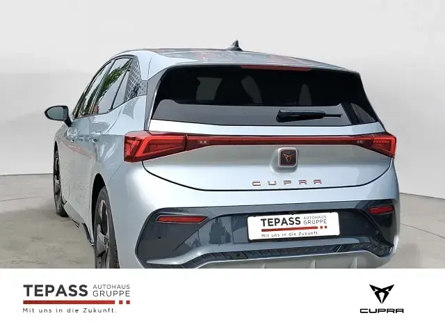 Neu Cupra Born 169 kW (231 PS) 2026 Silber Kleinwagen