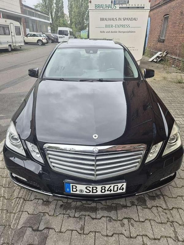 Gebraucht Mercedes E250 Elegance 204 PS (150 kW) 2009 Limousine