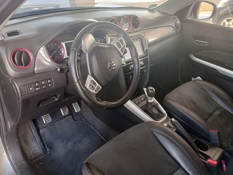 Gebraucht Suzuki Vitara 140 PS (102 kW) 2015 Grau SUV