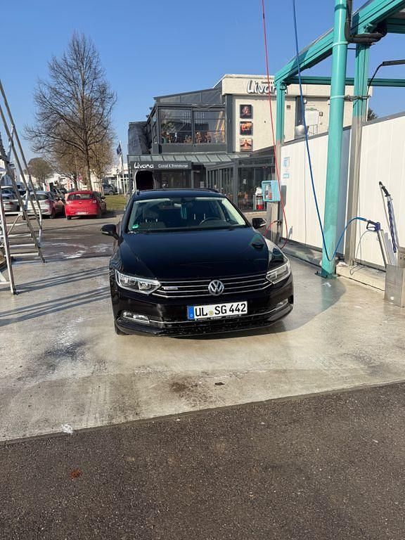 Schwarz Gebraucht 2016 VW Passat Kombi | 16.590 € (Fairer Preis) - Bild 1/4