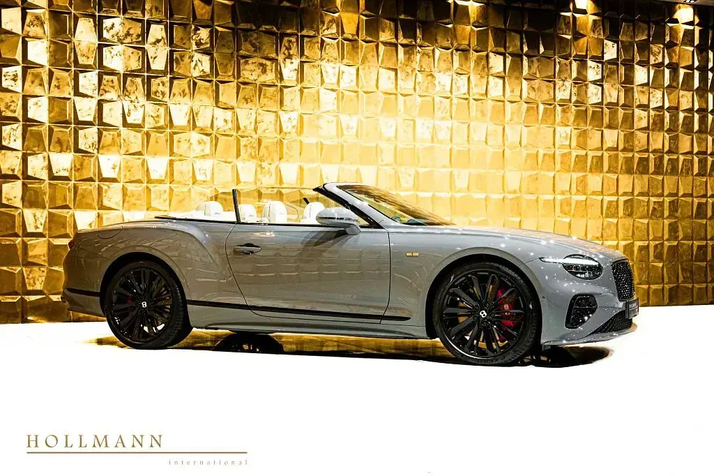 Neu Bentley Continental 790 PS (581 kW) 2026 Grau Cabrio